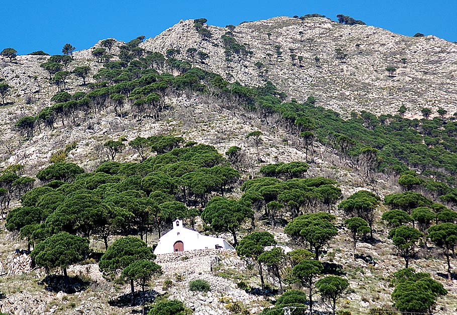 039.Mijas.hillside.church.jpg