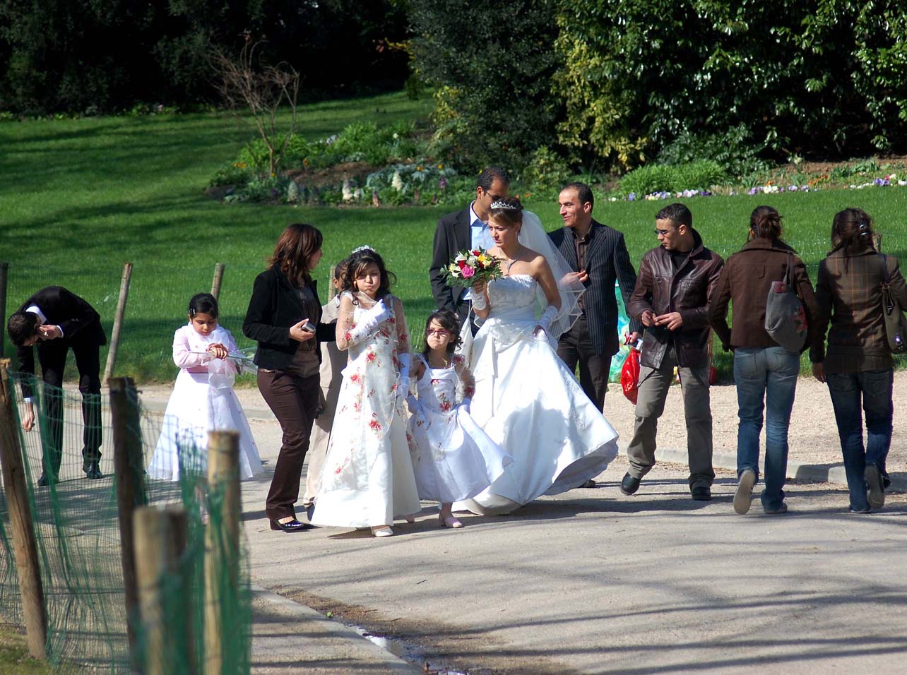 198.wedding.walkers.jpg