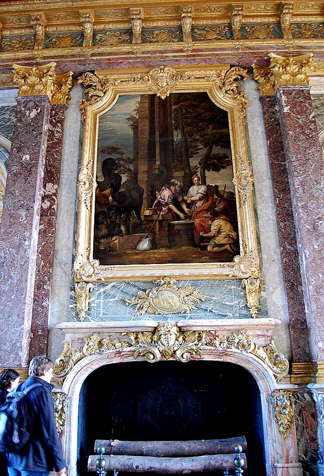 261.Versailles.fireplace.jpg